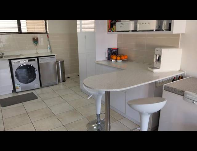 2 BEDROOM PROPERTY TO RENT IN LINBRO PARK